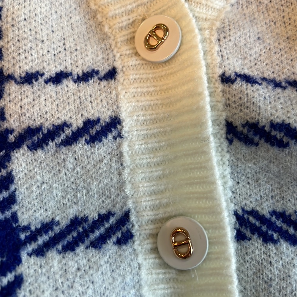 Fashion cardigan and tank sweater set - Picture 8 of 8
